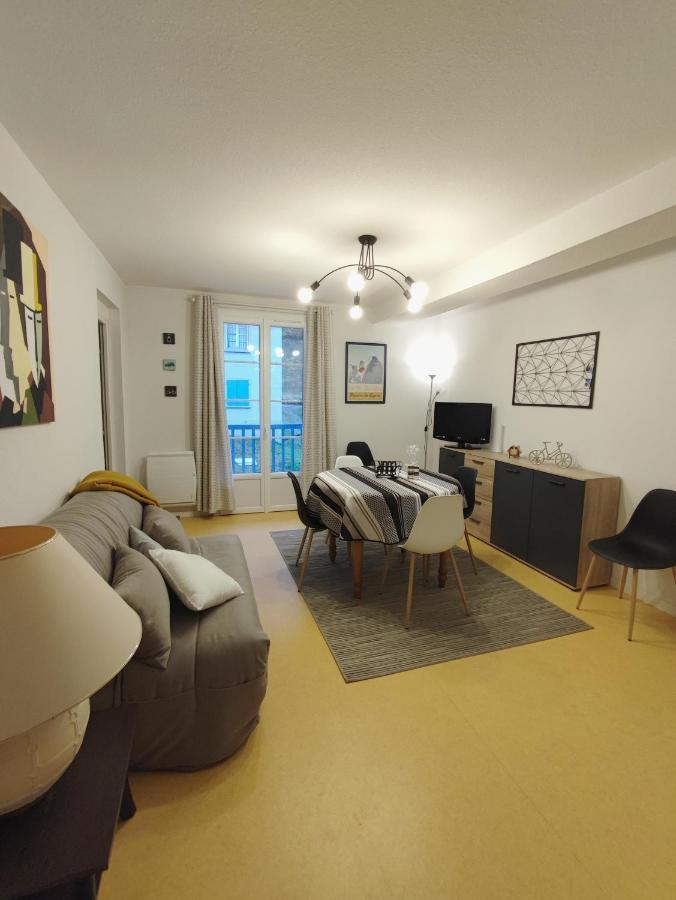 Grand appartement en RDC Vallée de Campan Extérieur photo